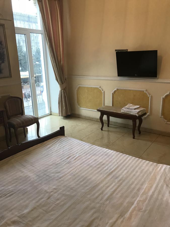Beautiful Apartment In The Center Of Виниця Екстериор снимка